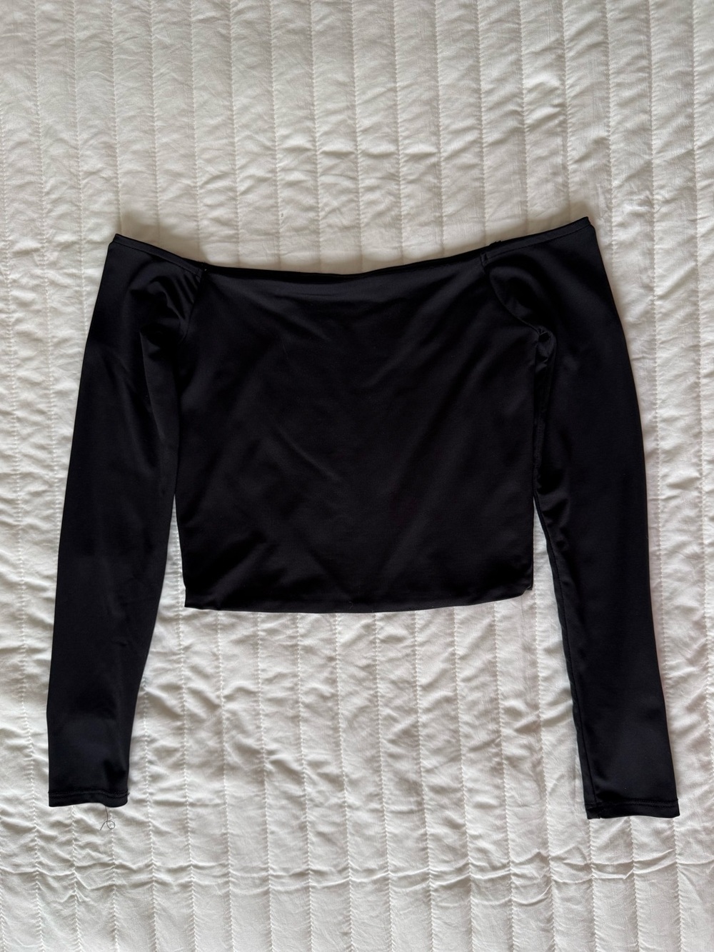 Contour Off-Shoulder Black Long-Sleeve Crop Top